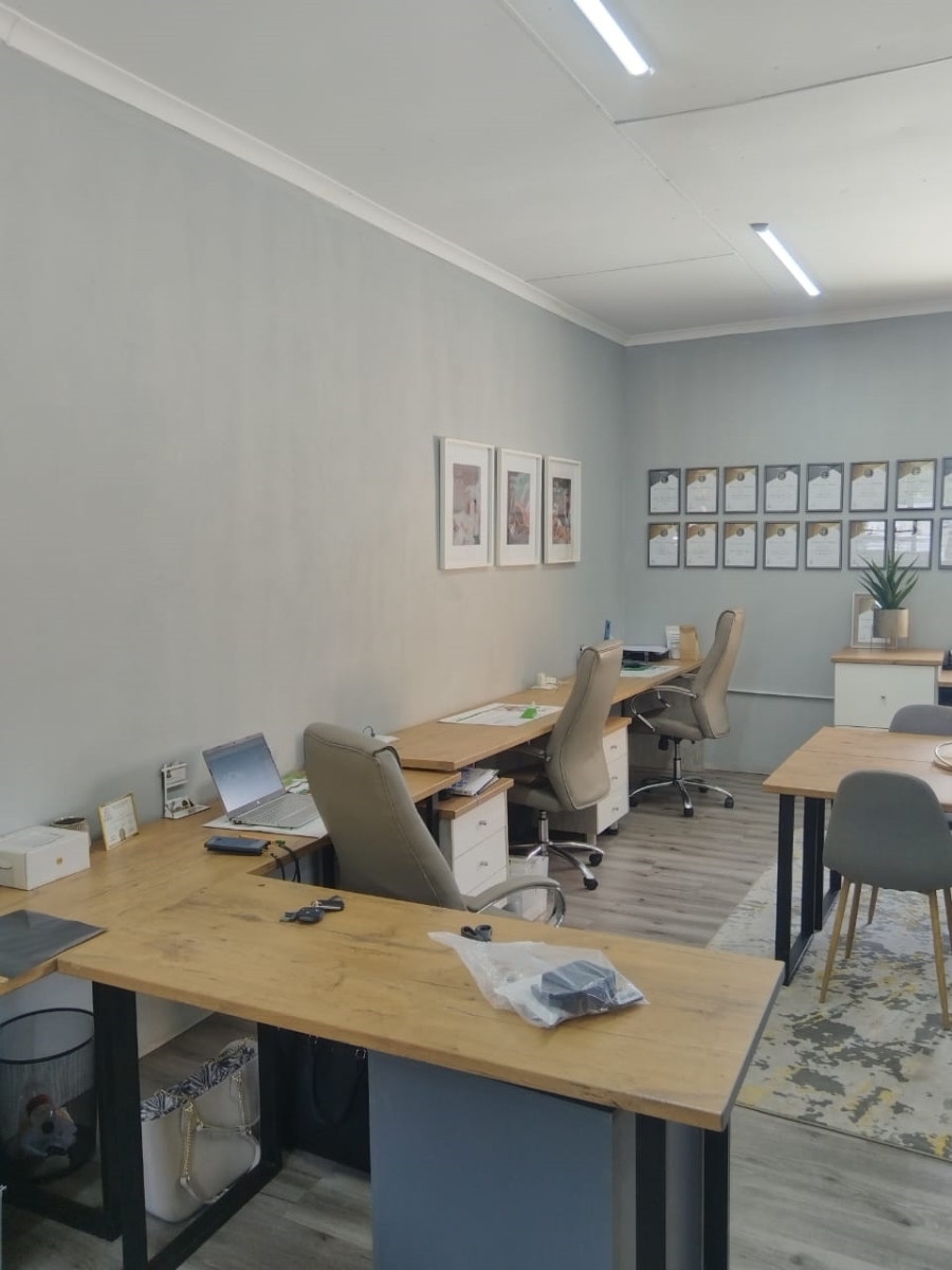 5 Bedroom Property for Sale in Schoemansville North West